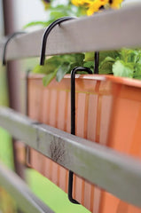 Kabliai gėlių loveliams